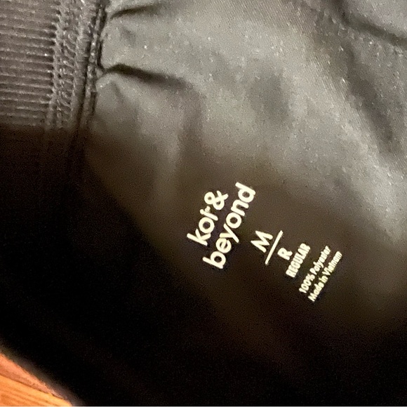 Koi & Beyond 24/7 Ravi 10-Pocket Cargo Jogger Scrub Pants Size Medium in Black - Picture 4 of 5